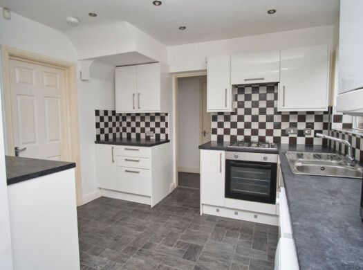 77 Holywell Drive