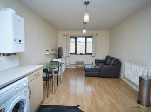 6 Tanni Grey House