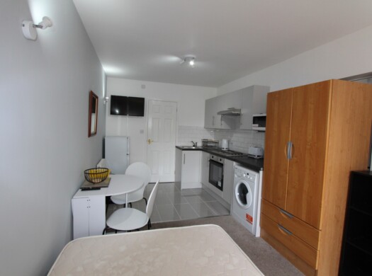 20 Derwent Drive Annex