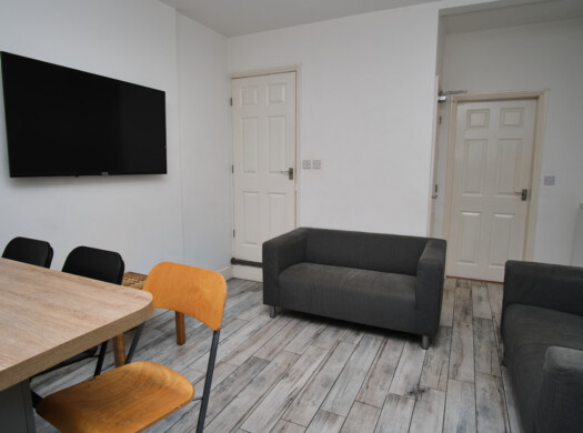 24 Paget Street