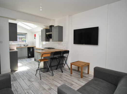 24 Paget Street