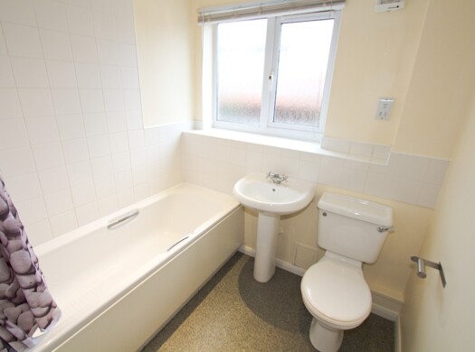 26 Barnsdale Close
