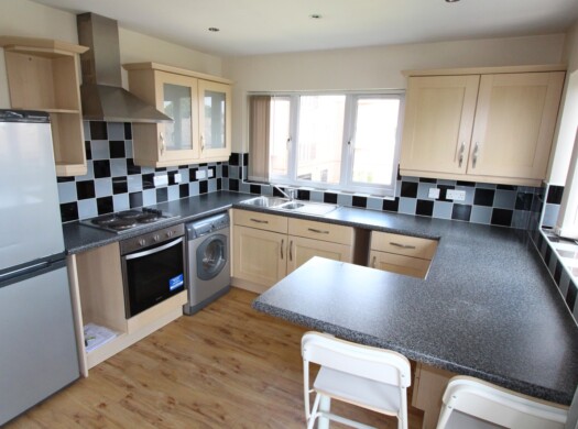 33 Barnsdale Close