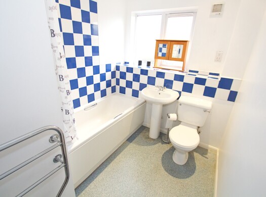 42 Barnsdale Close