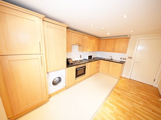7 Metro House