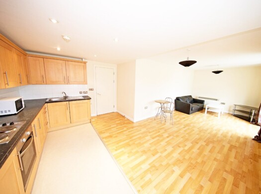 7 Metro House