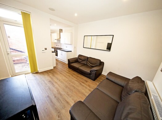 87 Storer Road