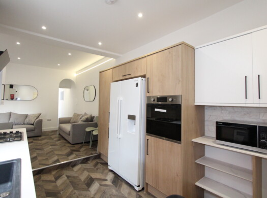 9 Garton Road