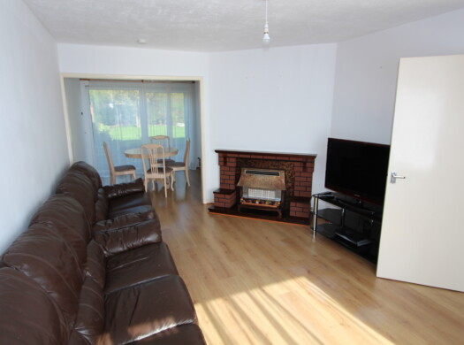 79 Holywell Drive